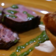 Bistec de Falda Asada con Salsa de Perejil