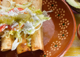 Flautas de Carne Deshebrada